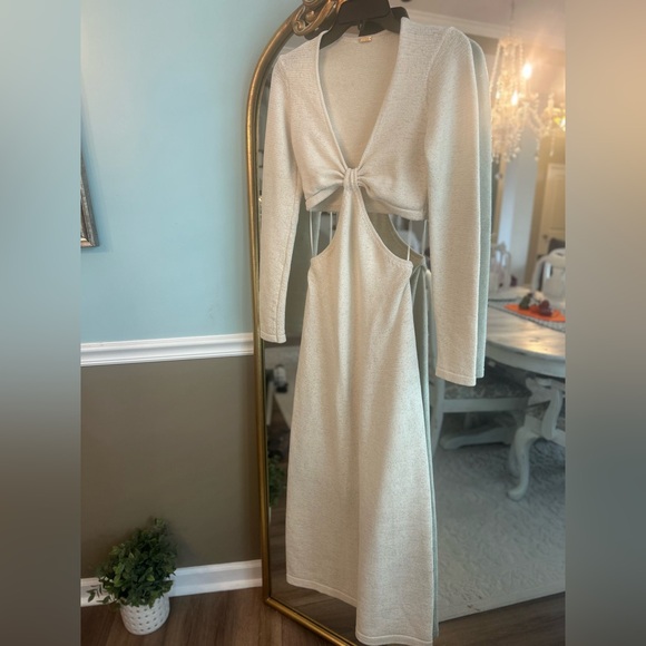 Cult Gaia Serita Knit Cutout Maxi Dress Ivory Long Sleeve Size M - Picture 6 of 12